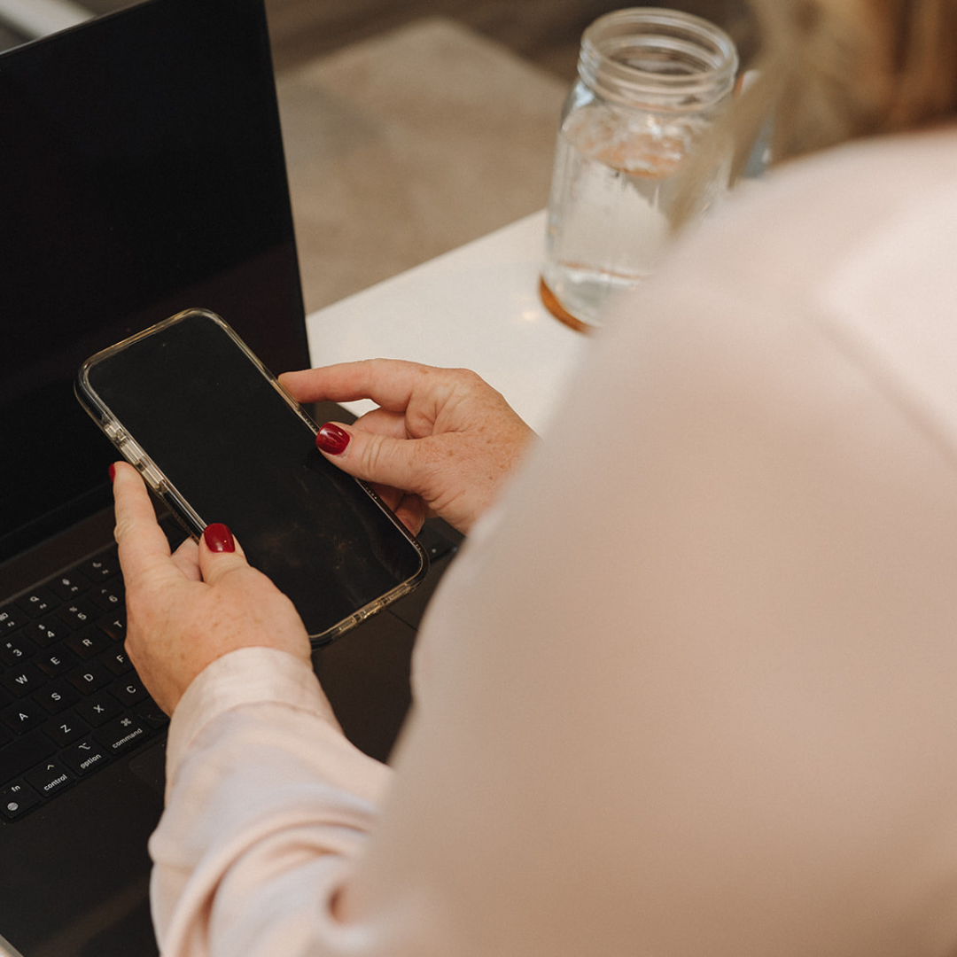 4 Steps to Make Confident Choices in Business That Won’t Cost You a Dime, So You Can Finally Stop Second-Guessing Yourself